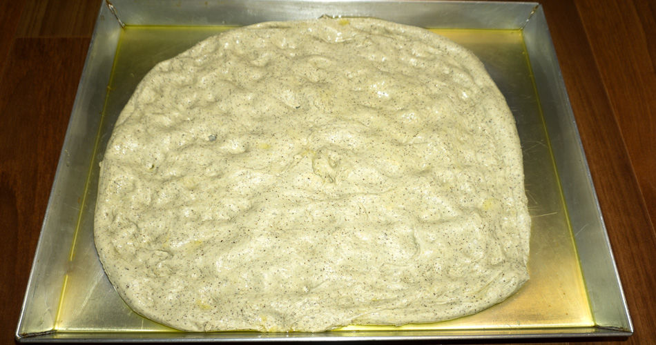 CostaRossa: Ricetta Focaccia alla Ligure con farina di canapa - Riposo in teglia